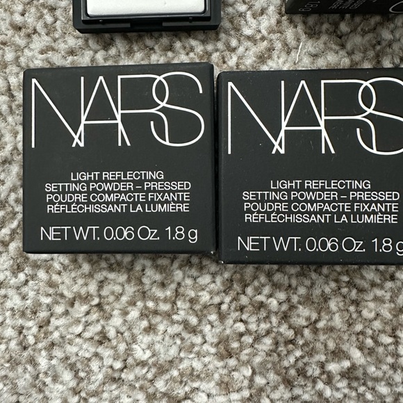 NARS Translucent Crystal Setting Powder - Picture 4 of 4